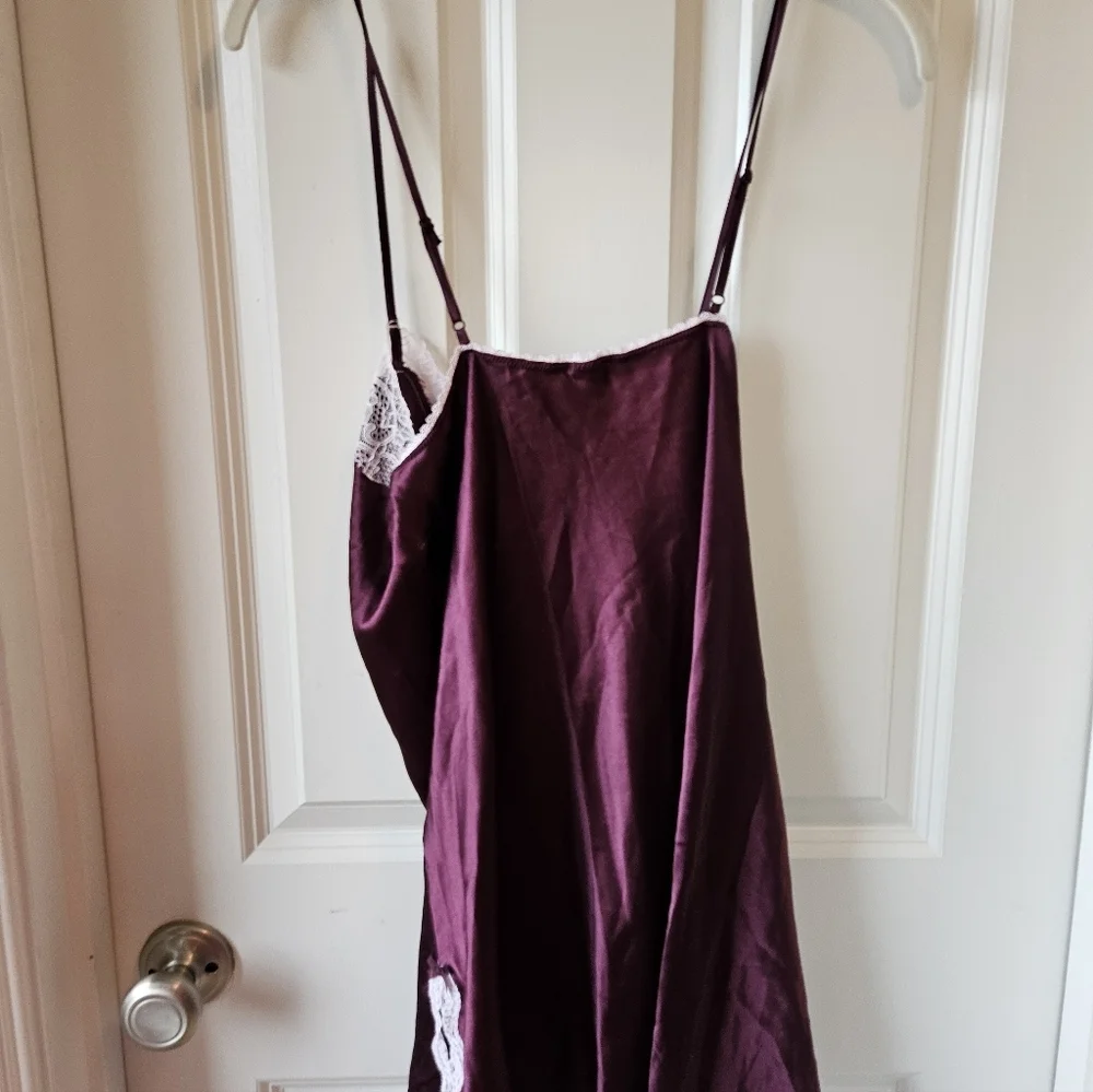 Victoria Secret Purple Lace-Trimmed Slip - Picture 3 of 3